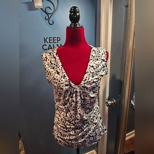 New New York and Company sleeveless blouse sz large